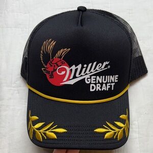Vintage Miller Genuine Draft "Leaves" Black Mesh Snapback Trucker Hat NWT